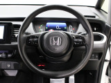 【運転席まわり】Honda独自の設計思想に基づき、自然に手を伸ばした先に操作したいものがあるようレイアウトを追求 !