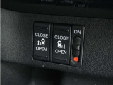 ◆両側電動スライドドア◆狭い駐車場でも乗り降りが楽々♪お子様が隣の車にドアを当ててしまう心配もございません!小さなお子様連れの方もこれで安心。