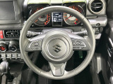 【純正革巻きステアリング】上質な革を使用することで、手にしっかり馴染みとても運転しやすいハンドルです♪