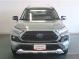 走りと実用性を両立した人気SUV!高い走行性能と広い室内で、あらゆるシーンに対応出来るモデルです。