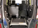 介護に必要な装備をはじめから備えた車いす使用になっています。