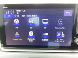 ドライブの必需品。見やすい・使いやすいHonda純正のメモリーナビを搭載。Bluetooth機能もついているのでお持ちのスマートフォンと連携させて、さらに便利に利用が可能です。