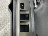 【パワーウインドウ】運転席のスイッチで、各席の窓ガラスの開閉ができます!あると便利ですよね!