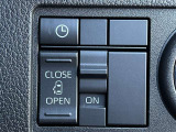 片側電動スライドドアのスイッチ付です。車内からもスイッチひとつで楽にドアの開閉が可能です。電動なので開閉時に力を使う必要がなく、半ドアになることもありません!