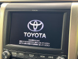 【純正ナビ】人気の純正ナビを装備しております。ナビの使いやすさはもちろん、オーディオ機能も充実!キャンプや旅行はもちろん、通勤や買い物など普段のドライブも楽しくなるはず♪