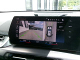 高画質の全周囲カメラが付いております。コーナーセンサーと併せてご利用いただくと駐車も楽々