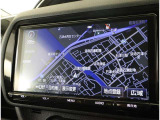 純正ナビを装備。タッチパネル式で使いやすく、お出かけもラクラクです。