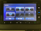 ナビゲーションはフルセグTV対応のGathers純正メモリーナビを搭載しています。Bluetoothオーディオ機能がありますので、スマートフォンなどの音楽も再生できます。