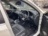 クッション性能が高く、程よく体をホールドしてくれるフロントシートなので、ゆったりとした運転を楽しんで頂けます。