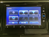 ナビゲーションはフルセグTV対応のGathers純正メモリーナビを搭載しています。Bluetoothオーディオ機能がありますので、スマートフォンなどの音楽も再生できます。