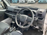 お引渡し前に点検整備を行います!ご購入後も中古車保証付きです!新車時メーカー保証期間が残っている場合は保証継承も行います!※ダイハツ車12ヶ月保証、他メーカー車6ヶ月保証となります。