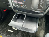 インパネ全体は写真の通りです!広々の運転席!運転席周りのボタンも操作しやすいです!写真で見切れている部分で見たい箇所があればお気軽にお問い合わせください!!
