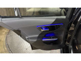 ドアハンドルには握りやすいグリップ形状が採用されています。万一の事故の際など、車内に残された乗員を救出する為、外部からドアを開けやすいようになっています。