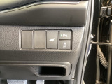 【パーキングセンサー】駐車や出庫時にクルマの前後の障害を検知し、音とディスプレイでお知らせします。VSA搭載。横滑りを抑えて、安全な走行を確保します。