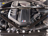【ご納車前点検】BMW認定中古車は100項目の箇所を徹底的にチェック致します。機械的な箇所や電気系、コンピューターなどをご納車前に点検し、交換基準に達した部品は全て新品に修理返品した後にご納車致します。