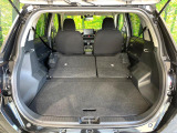普段のお買い物や通勤、送迎等に十分な荷室スペースを確保しております。セカンドシートを倒すと、大きな荷物の積載も可能です♪