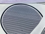 ボンネット1cm〜5cmほどのへこみが複数ある車両となっております。