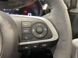 【ステアリングスイッチ】運転中に視線を前に向けたまま操作できます。
