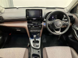高いホールド性で運転姿勢が安定します。長距離ドライブでも疲れにくいのが魅力です。快適なドライビングライフをお送りください♪