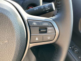 【ステアリングスイッチ】 手元のスイッチでナビ等の操作が行える非常に便利な機能です◆社外ナビ等への連動には別途ケーブルが必要な場合もございます。