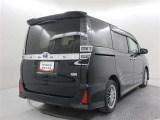 走りにこだわりながら収納力も持ち合わせたお車です。荷物を載せて軽快なドライブを楽しめますよ♪