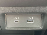 <USB電源ソケット タイプA1個/USB電源ソケット タイプC1個>