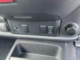 寒冷地仕様ですので運転席にはシートヒーター付き。真冬でもすぐに温まり快適にドライブできます。