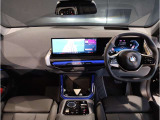 ☆センターパネルを運転席側に僅かに傾けたBMW独特のインパネ☆【駆け抜ける歓び】はここからもスタートしております☆