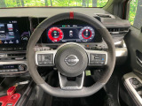 【純正革巻きステアリング】上質な革を使用することで、手にしっかり馴染みとても運転しやすいハンドルです♪