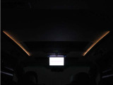 夜間に室内を照らしてくれるルームライトです