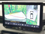【パノラミックビューモニター】専用のカメラにより、上から見下ろしたような視点で360度クルマの周囲を確認することができます☆死角部分も確認しやすく、狭い場所での切り返しや駐車もスムーズに行えます。