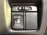 【パワースライドドア】スマートキーや運転席のスイッチでスライドドアの開閉が可能♪電動だから力を入れてドアを開ける必要が無く、小さいお子様でも、重い荷物を持っている時もラクに開け閉めできます♪