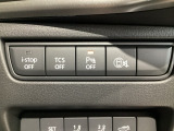 i-ACTIVSENSEミュートスイッチを押すと、車線逸脱警報、ブラインドスポットモニタリングなどのシステムが作動した際の警報音が無くなります。警報音の消音で運転中の煩わしさが緩和します♪
