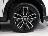 ◆純正のアルミホイールです!純正のいいところは車のデザインに合わせてアルミもデザインされていますので、相性がよく見た目も格好いいです。走行安定性も優れていますよ!◆