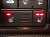 寒い冬でも暖かポカポカのシートヒーターが装備されています。
