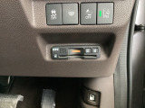 ビルトインタイプの【ETC】で見た目もスッキリ。高速道路の利用にとても便利です。