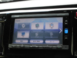 ナビゲーションは純正メモリーナビ(VXM-174VFi)を装着しております。AM、FM、CD、DVD再生、Bluetooth、フルセグTVがご使用いただけます。初めて訪れた場所でも安心ですね!