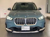 BMW代表的な特徴のキドニーグリル。BMWのすべてのモデルに採用され、BMWらしさを強調しております。