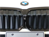 【キドニーグリル】BMWは約90年もの間、ほぼ全ての車両にひと目でBMWだと分かるこの特徴的なフロントグリルが備えられ、デザイン・アイコンとして親しまれてきました。