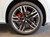 アルミホイール 5ツインYスポーク シルクマットグレー ポリッシュト 8.5J x 21 255/40 R21 タイヤ (Audi Sport)/Sスポーツサスペンション