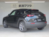 車両本体価格に点検整備費用が含まれています。当社基準および保安基準に合わせ、要交換、修理と判断された部品は当社負担にて整備させていただきます。追加整備費用はかかりませんのでご安心ください。