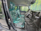 運転席シート廻りは使用感も少なく、良好な状態となっています。丁寧に使われていたことがよくわかりますね。