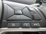 クルーズコントロール(Cruise Control)とは、アクセル操作なしでも車が自動でスピードを一定に保ってくれる機能