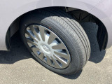 ホイールをドレスアップする純正のホイールキャップ【155/65R14 ラジアルタイヤ】★タイヤの溝もまだまだ!くわしくはスタッフへ。
