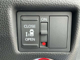 片側電動スライドドア!!荷物で手が塞がる時など簡単にドアの開閉が出来ます!何より力いらずで開閉OK!女性やお年寄りにも優しい♪電動機能はOFFにもできますから元気なお子様の駆け出しも安心!