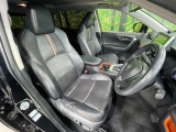運転席シート廻りは使用感も少なく、良好な状態となっています。丁寧に使われていたことがよくわかりますね。