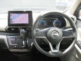 デイズの運転席廻りになります。
