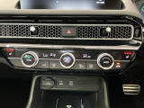 Wエアコン付きです!運転席・助手席それぞれ快適な車内でお過ごしいただけます。寒い時期には嬉しいシートヒーター付きです!