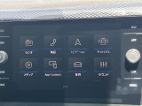 スマートフォン用アプリ[Apple CarPlay][Android Auto]対応の純正ナビ Discover Pro を装備、ラジオのほか、USB、Bluetoothハンズフリー通話にも対応。