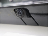 バックカメラが付いているので後方確認が非常にしやすいです。今や運転初心者も熟練者も必須装備!ついていて損はないですね♪